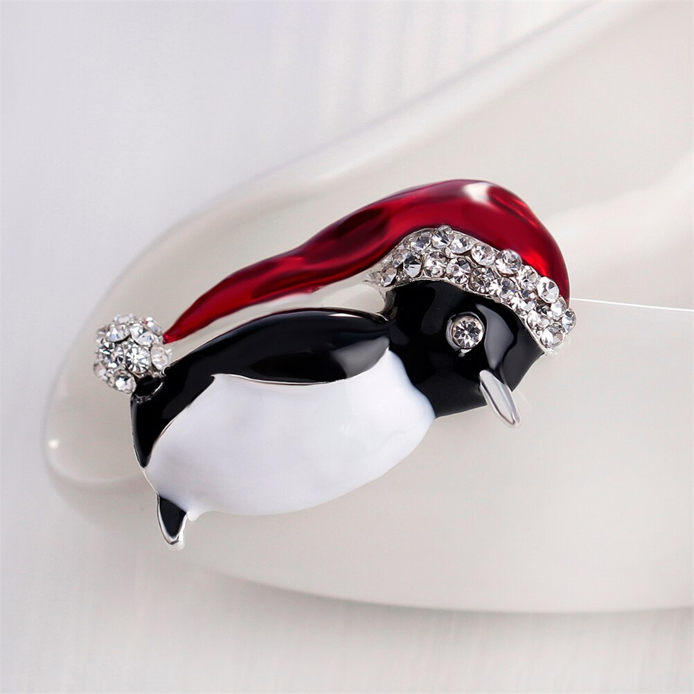 Lovely Little Penguin Brooch Christmas Jewelry Alloy Enamel Crystal Balls Luxury Hat Penguin Brooch  Broches Navidad Gift