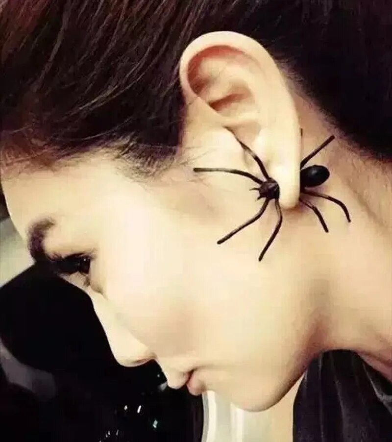 Hot Fashion 1Piece 3D Creepy Black Spider Ear Stud Earrings Hot Selling Unique Punk Earrings for Women Halloween Gifts